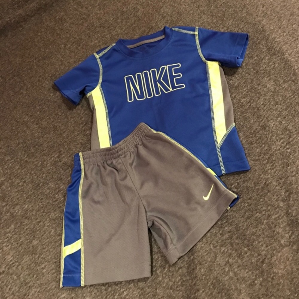 Boys Nike short set